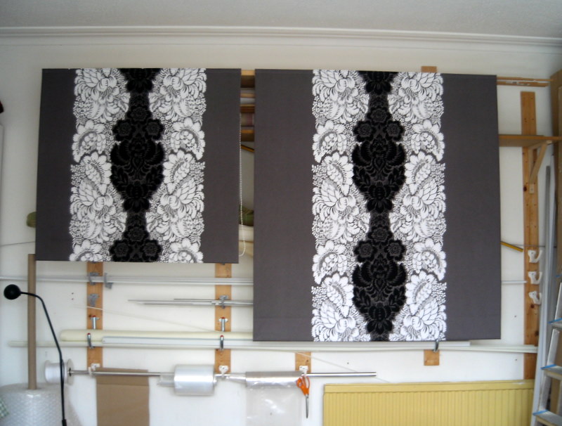Different length blinds with tops matching